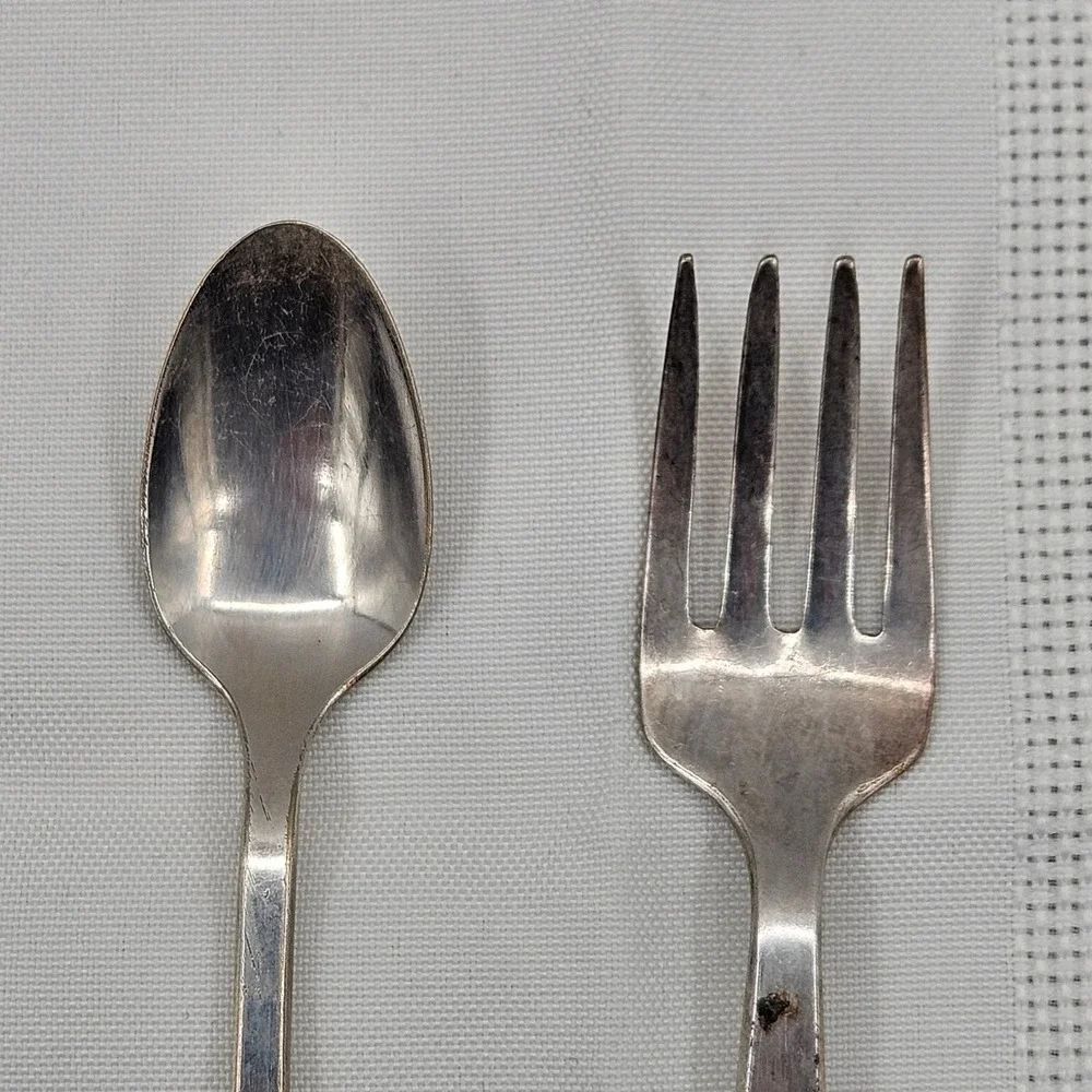 1881 Rogers Vtg Silverplate Feeding Spoon & Fork Set Floral Design Oneida Ltd‎
